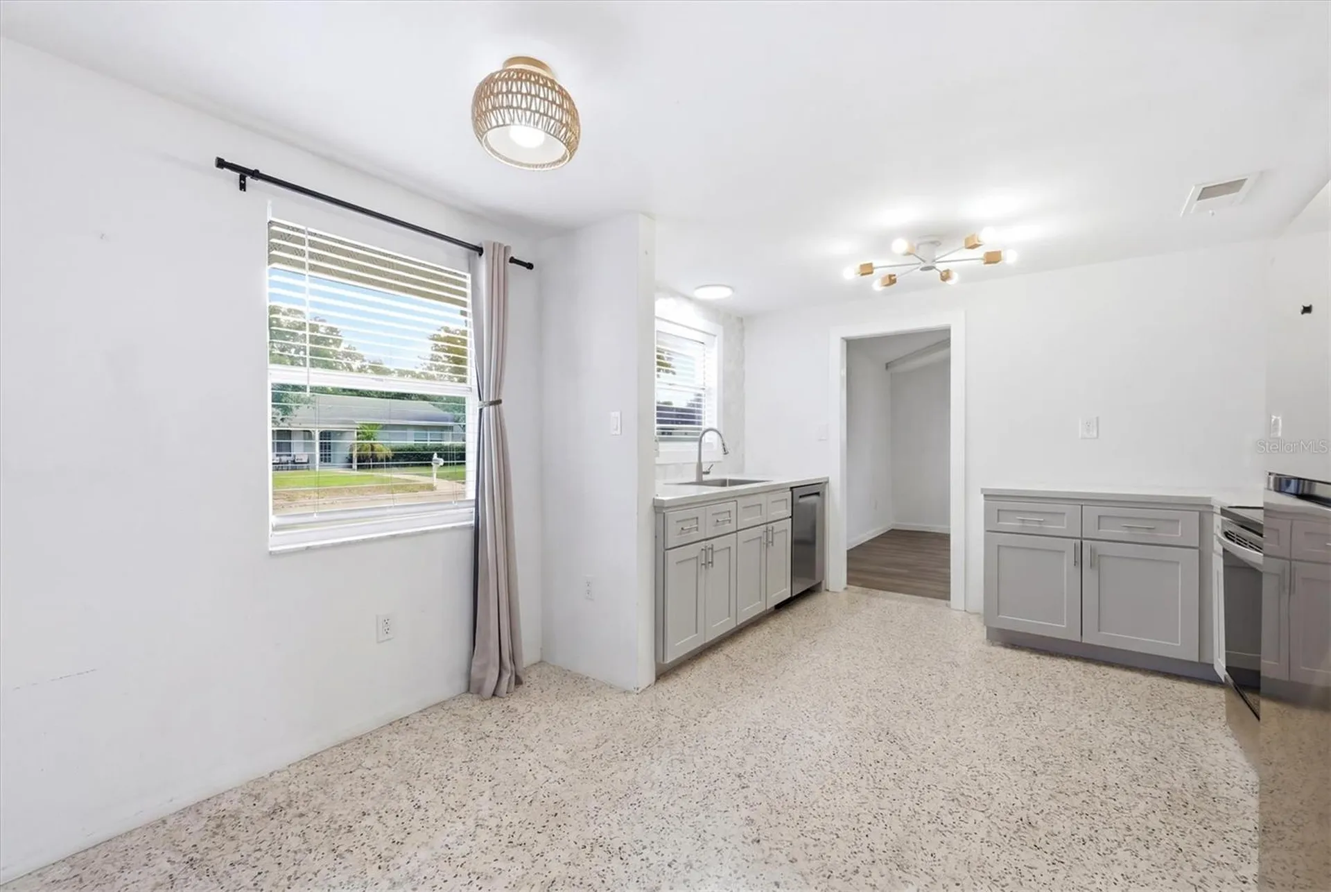 301 28th Street W Bradenton FL 34205