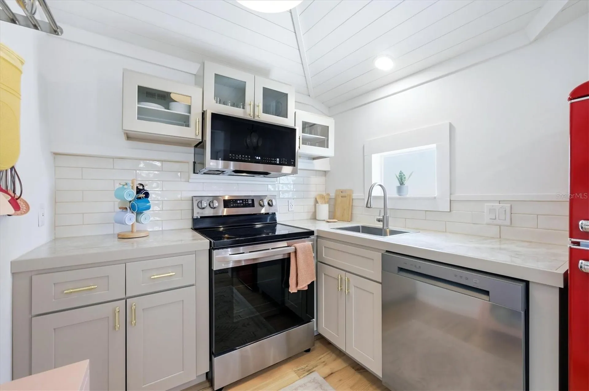301 28th Street W Bradenton FL 34205