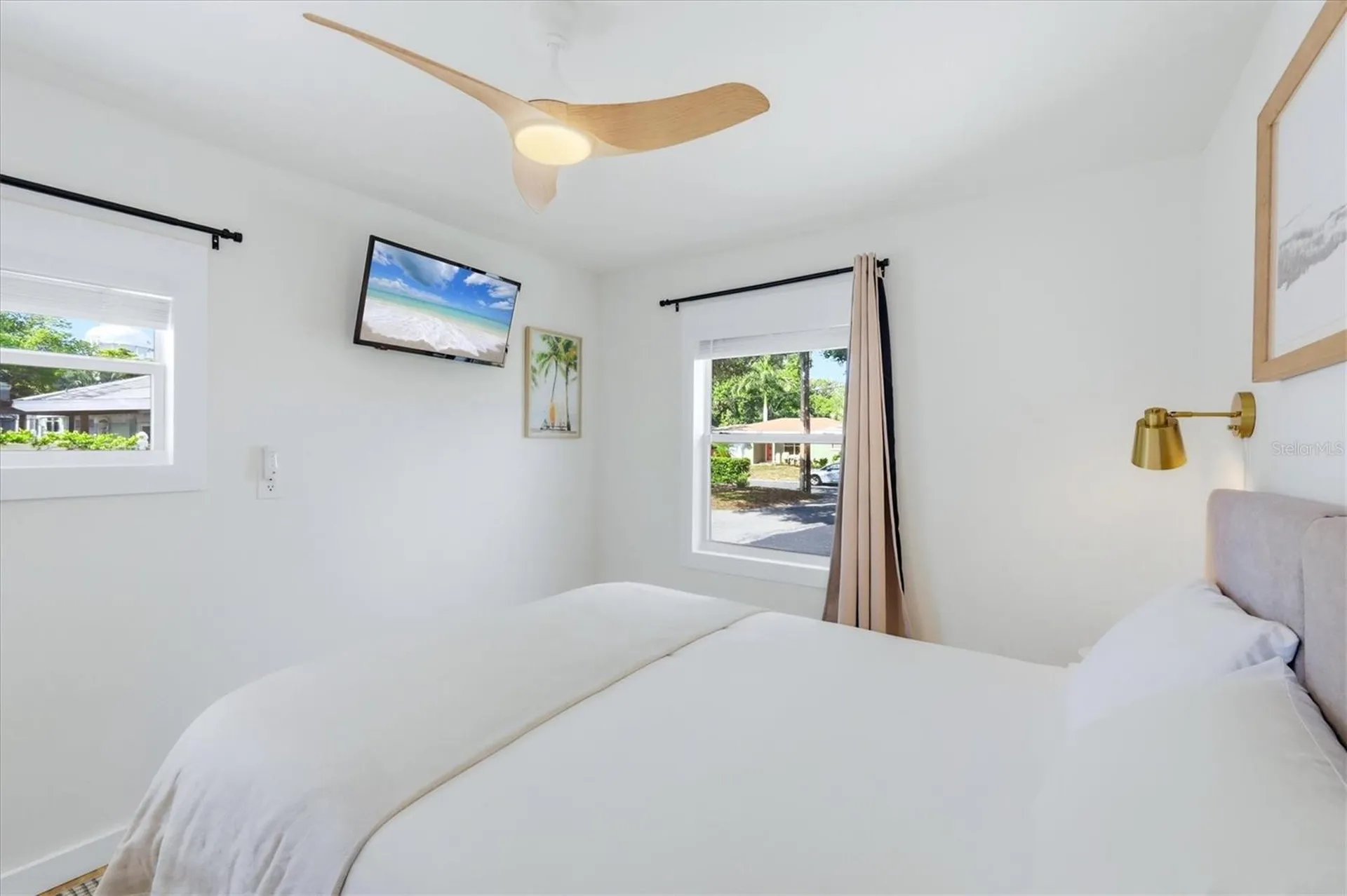 301 28th Street W Bradenton FL 34205