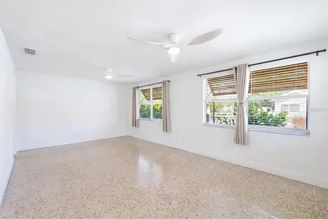 301 28th Street W Bradenton FL 34205