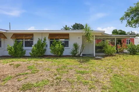 301 28th Street W Bradenton FL 34205