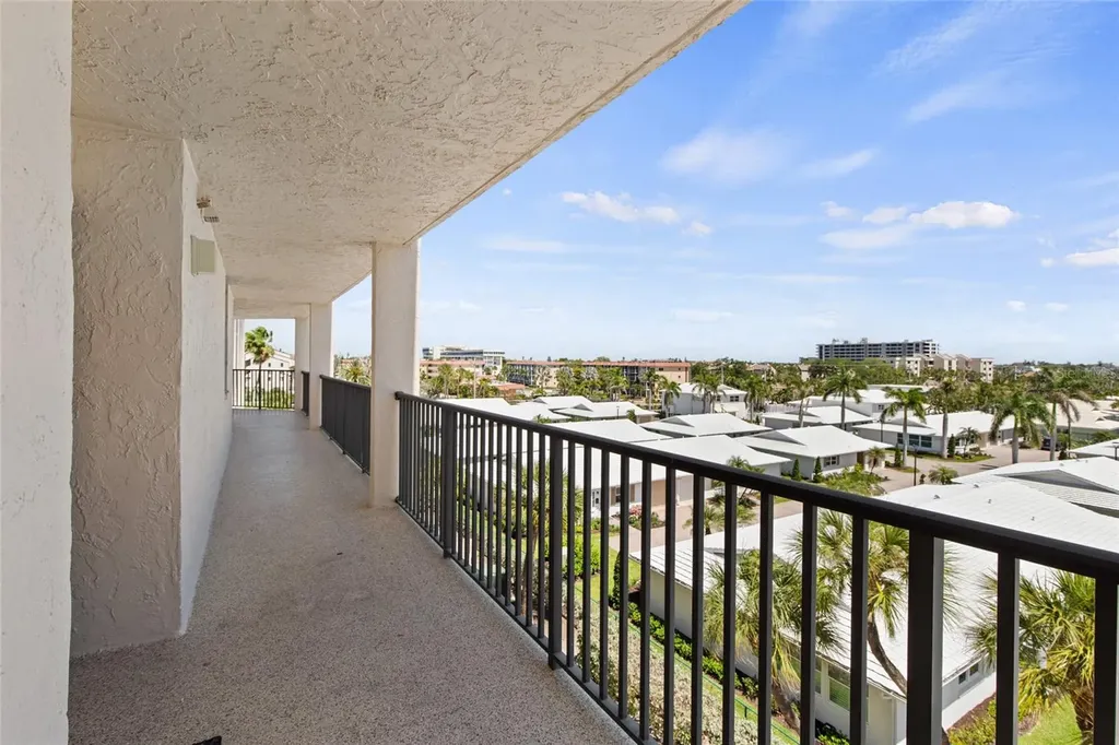 6266 Midnight Pass Road Sarasota FL 34242