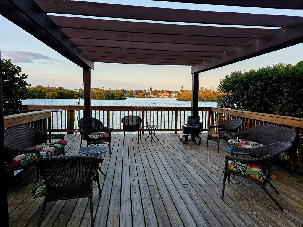6266 Midnight Pass Road Sarasota FL 34242