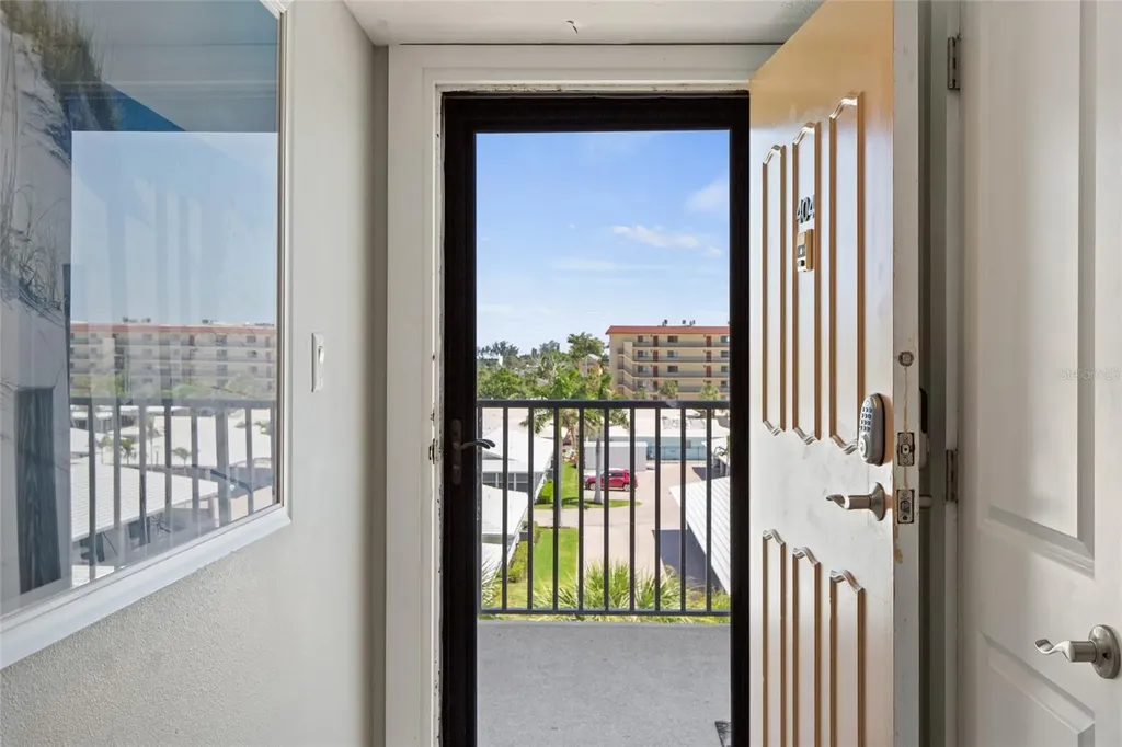 6266 Midnight Pass Road Sarasota FL 34242