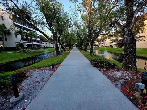 6266 Midnight Pass Road Sarasota FL 34242