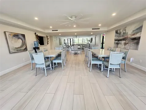 6266 Midnight Pass Road Sarasota FL 34242