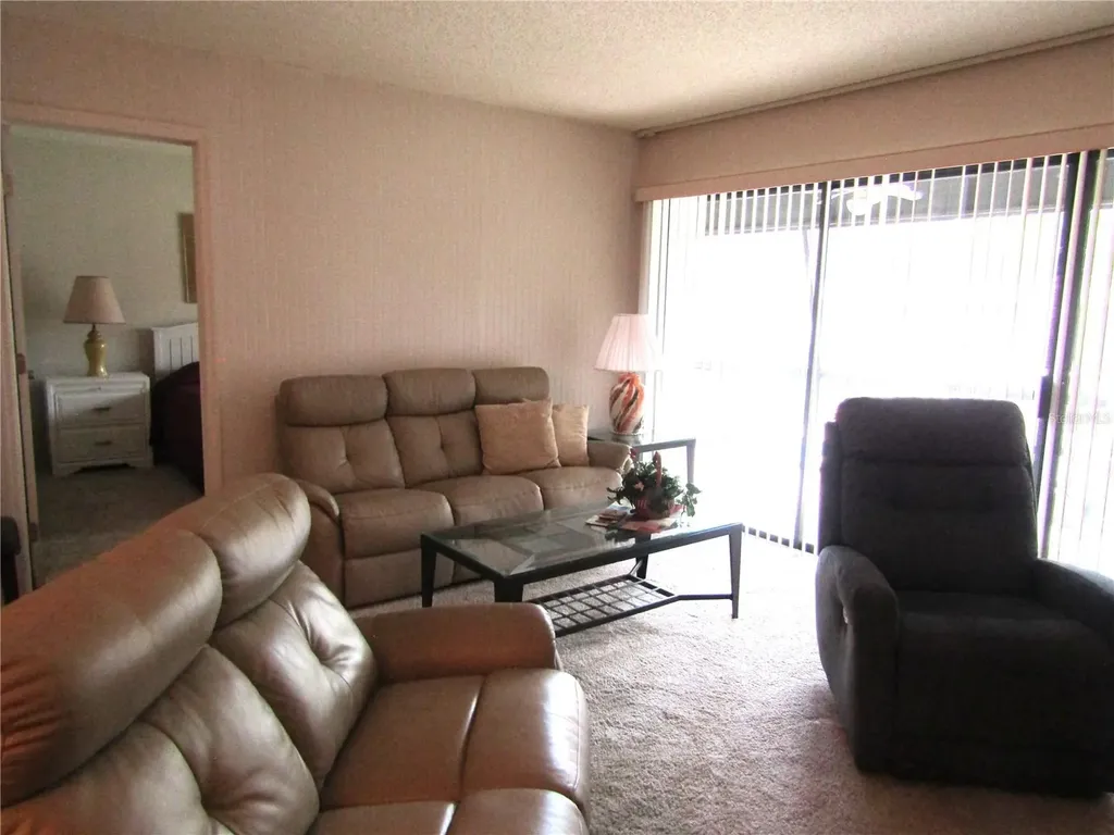 4632 Ringwood Meadow Sarasota FL 34235