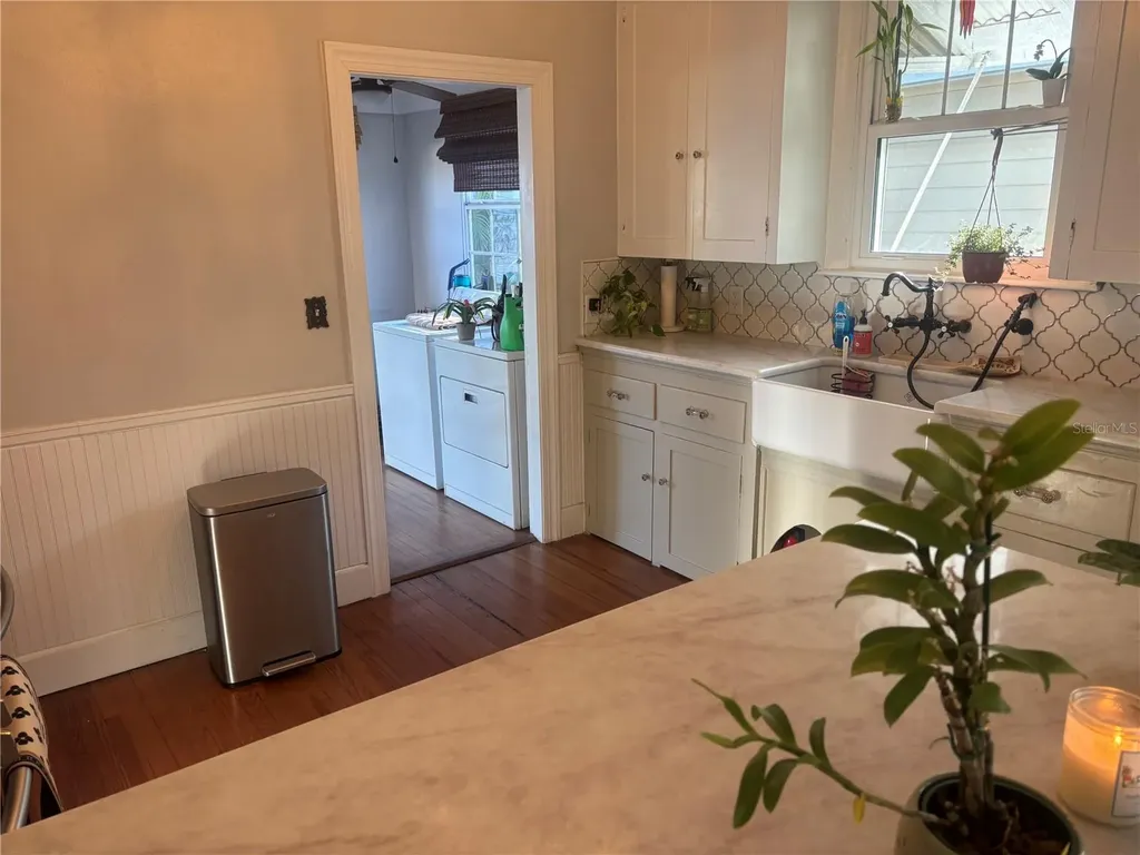 316 18th Avenue NE St Petersburg FL 33704