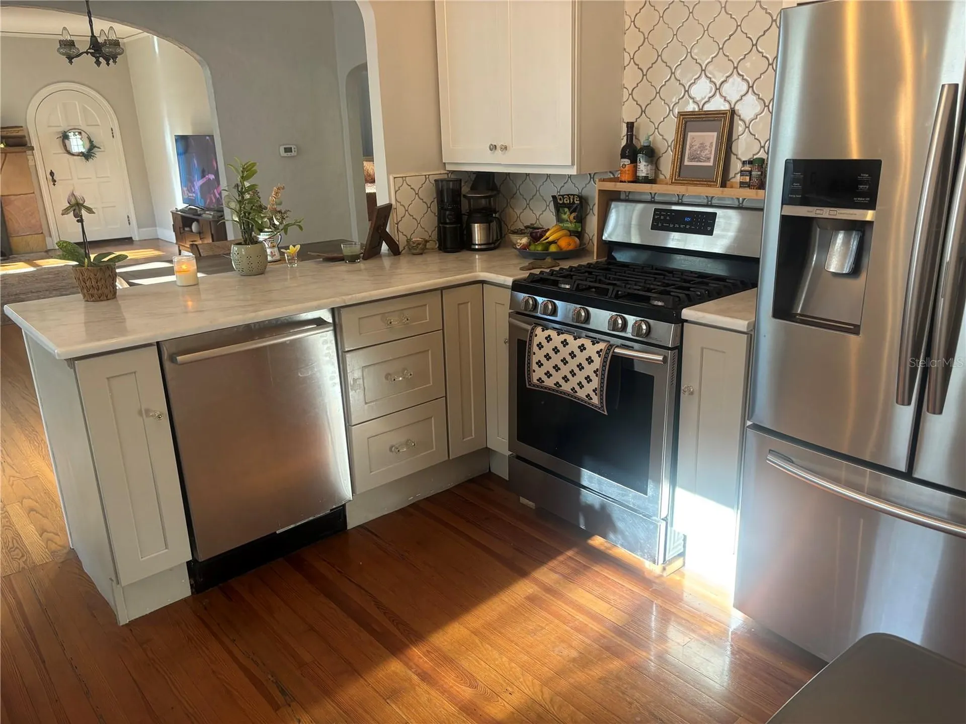 316 18th Avenue NE St Petersburg FL 33704