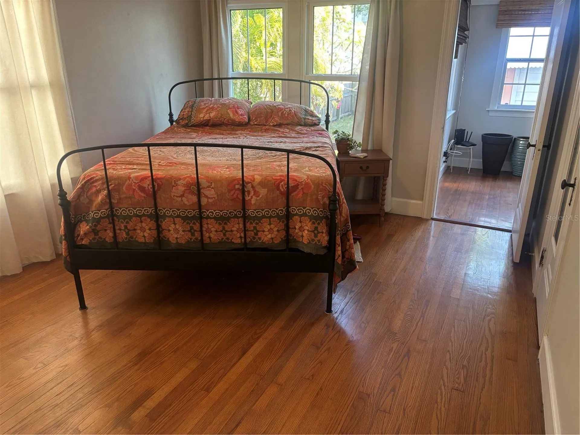 316 18th Avenue NE St Petersburg FL 33704
