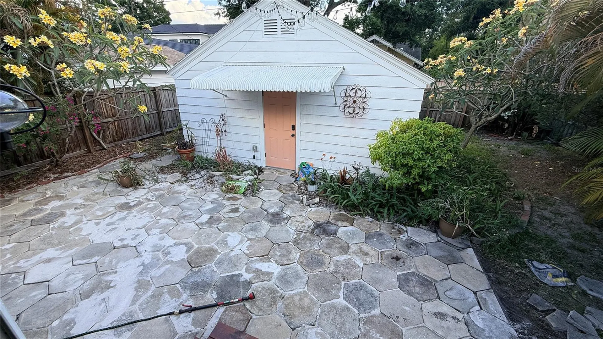 316 18th Avenue NE St Petersburg FL 33704