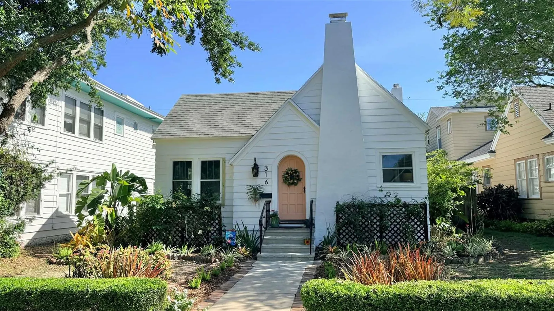 316 18th Avenue NE St Petersburg FL 33704