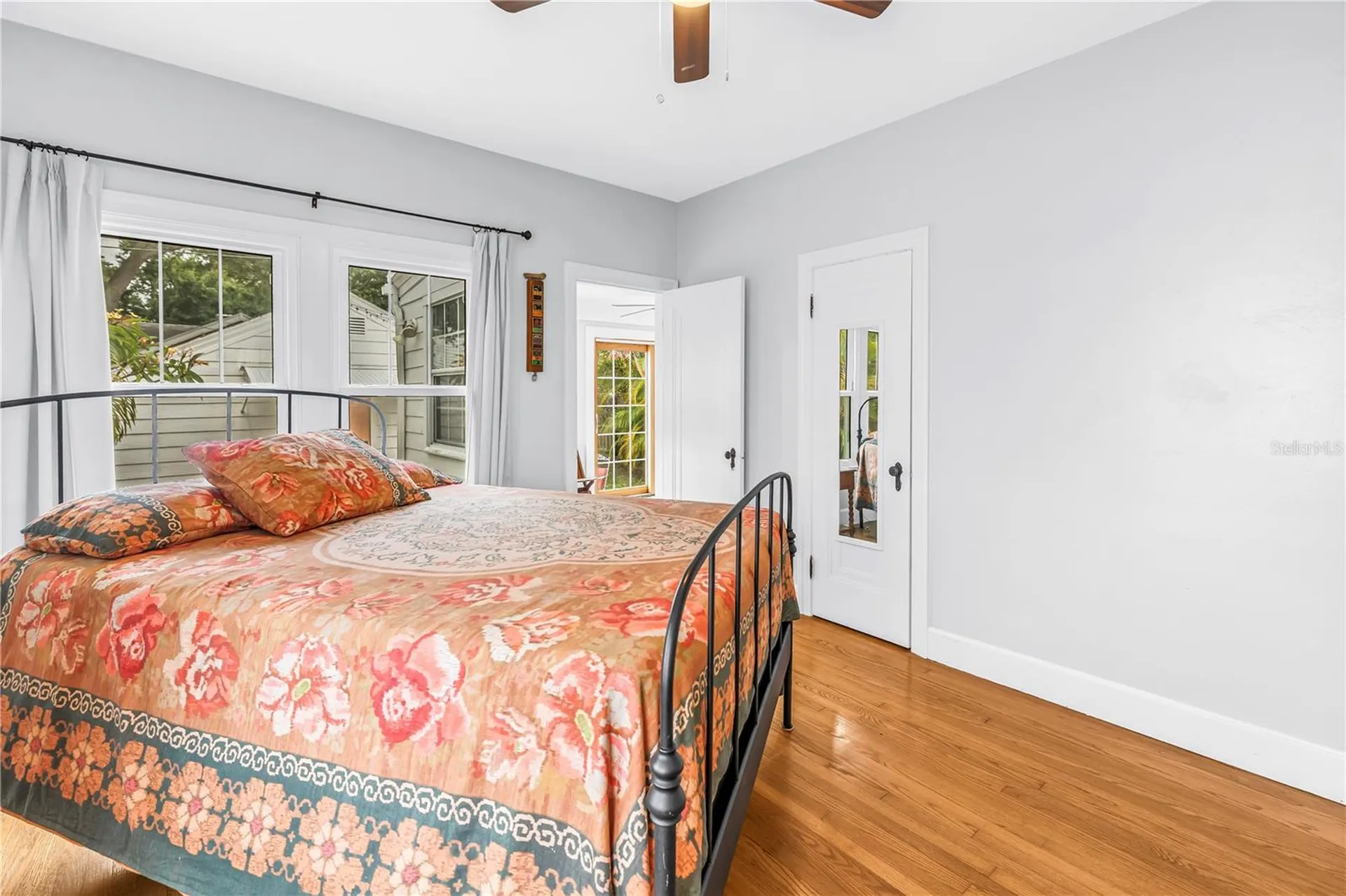 316 18th Avenue NE St Petersburg FL 33704