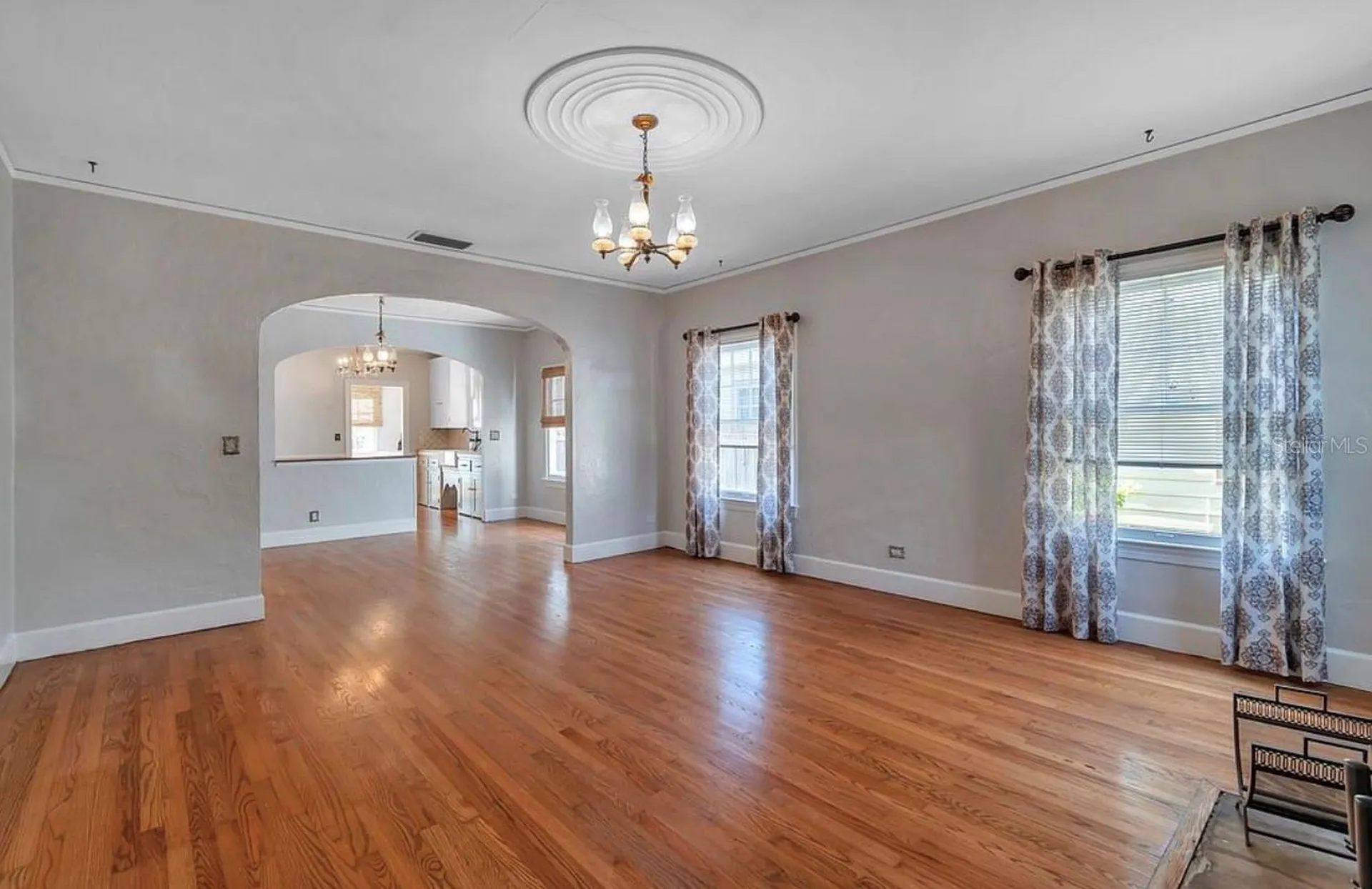 316 18th Avenue NE St Petersburg FL 33704