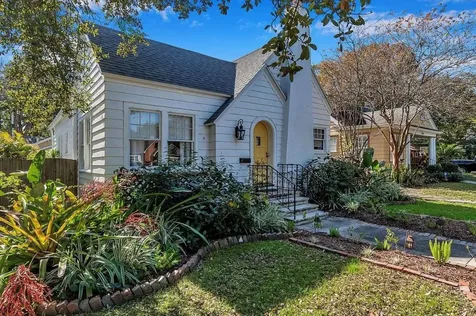 316 18th Avenue NE St Petersburg FL 33704