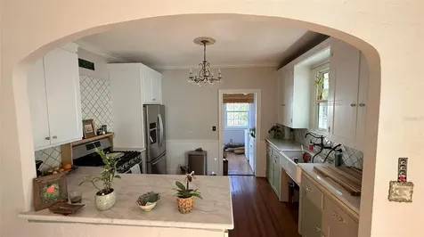 316 18th Avenue NE St Petersburg FL 33704