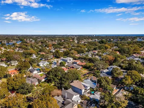 316 18th Avenue NE St Petersburg FL 33704