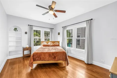 316 18th Avenue NE St Petersburg FL 33704