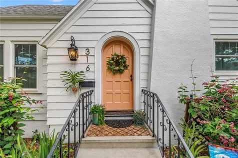 316 18th Avenue NE St Petersburg FL 33704