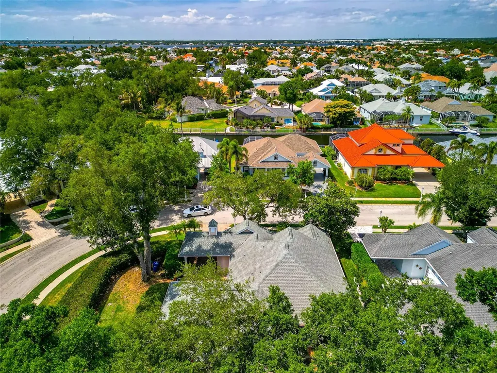309 Americas Cup Boulevard Bradenton FL 34208