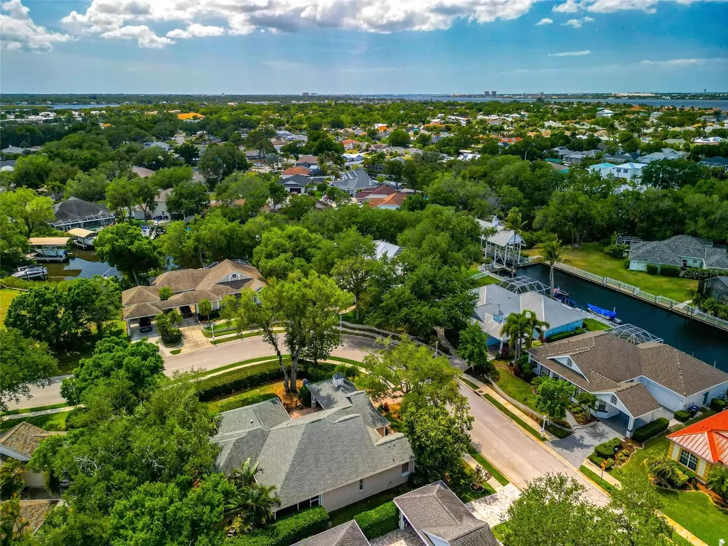 309 Americas Cup Boulevard Bradenton FL 34208