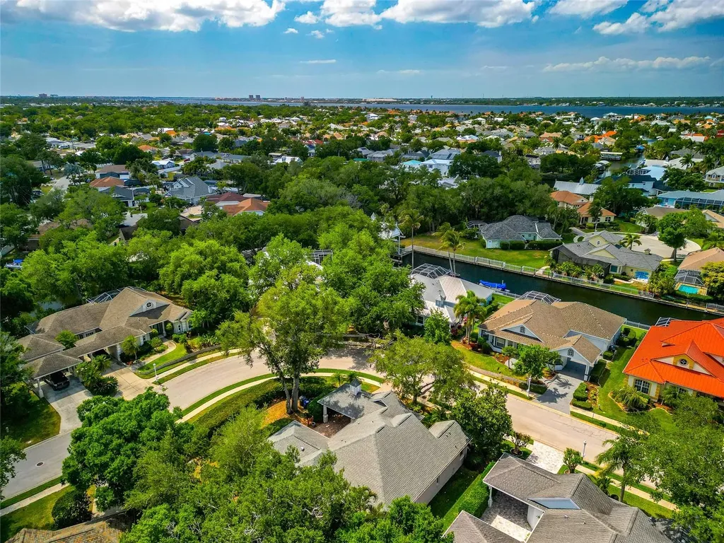 309 Americas Cup Boulevard Bradenton FL 34208