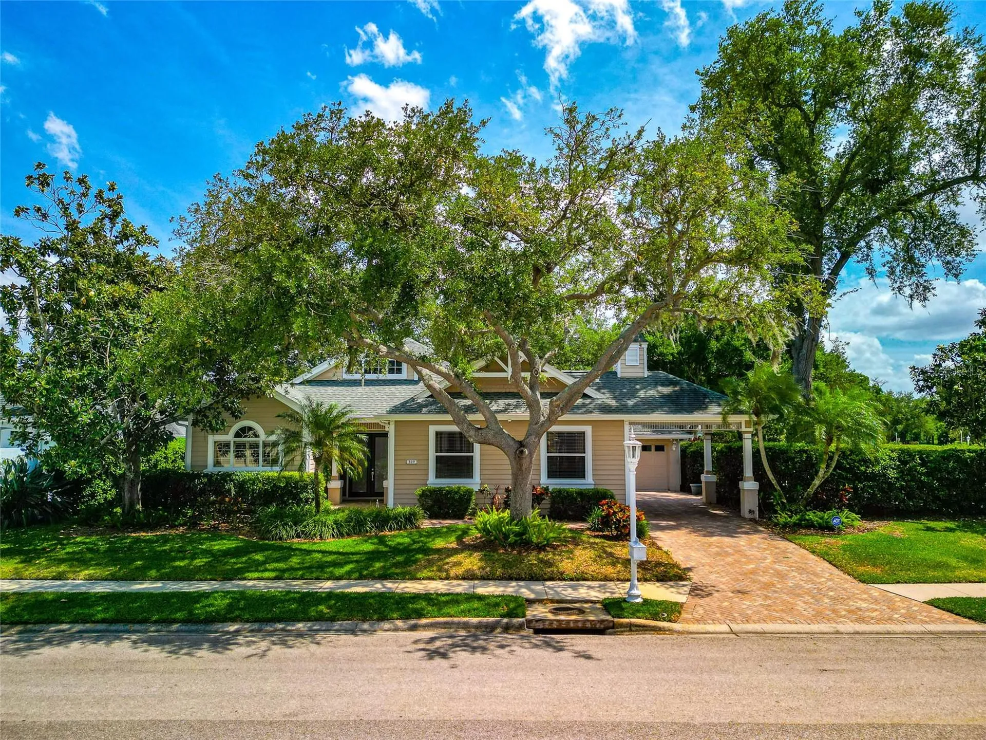 309 Americas Cup Boulevard Bradenton FL 34208