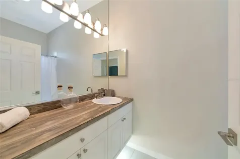 309 Americas Cup Boulevard Bradenton FL 34208