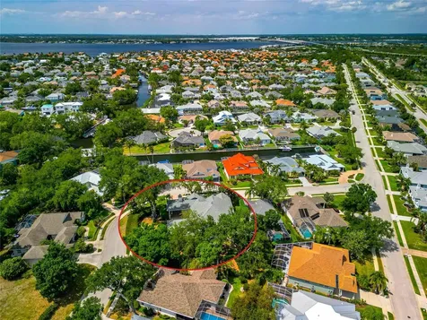 309 Americas Cup Boulevard Bradenton FL 34208