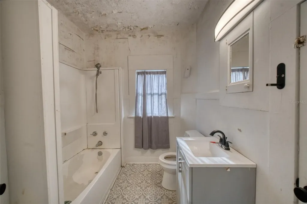 128 Avenue D SW Winter Haven FL 33880