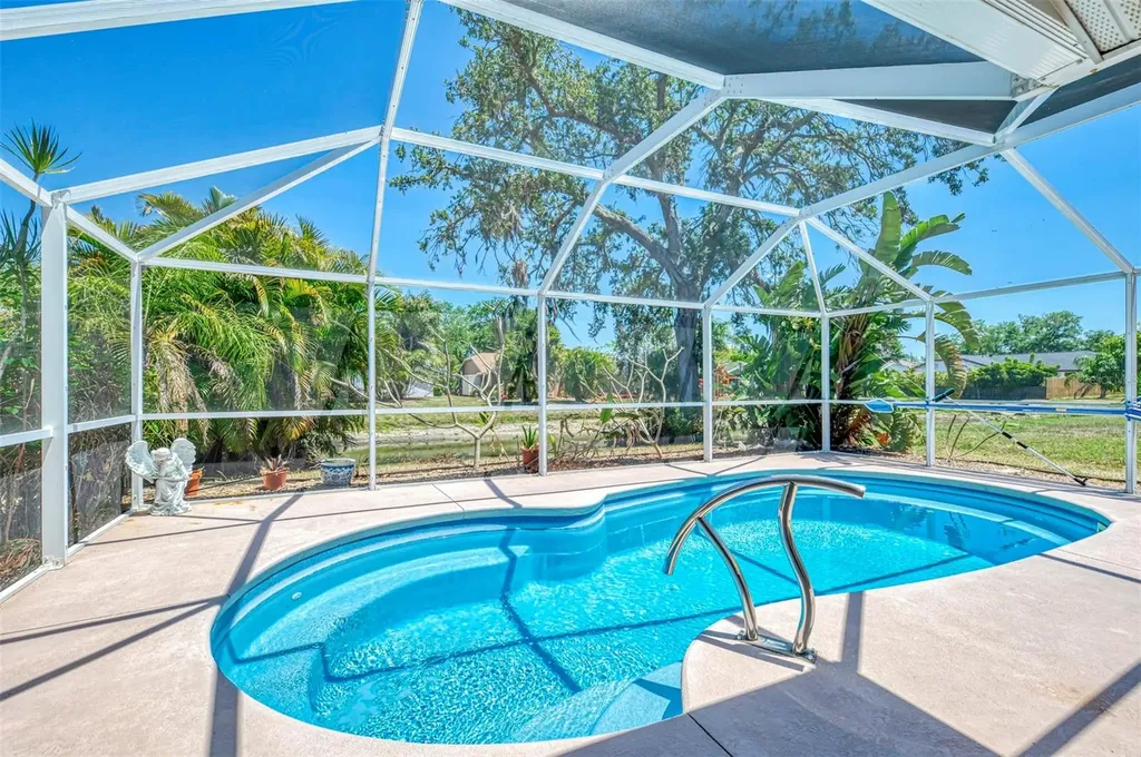 7805 38th Court E Sarasota FL 34243