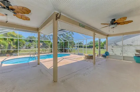 7805 38th Court E Sarasota FL 34243