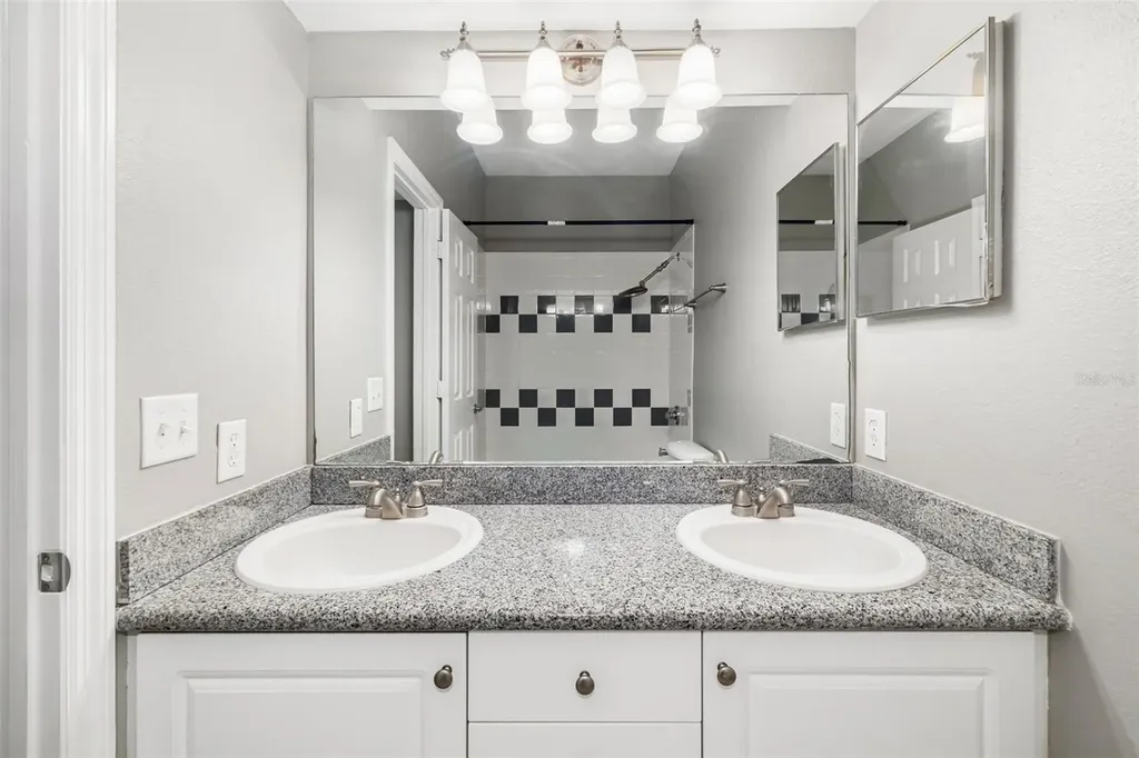 7653 Plantation Circle Bradenton FL 34201