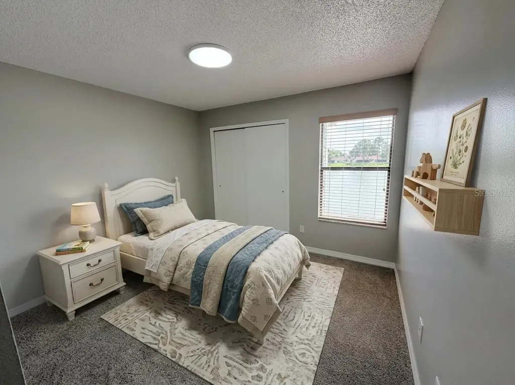 50 Lakepointe Circle Kissimmee FL 34743