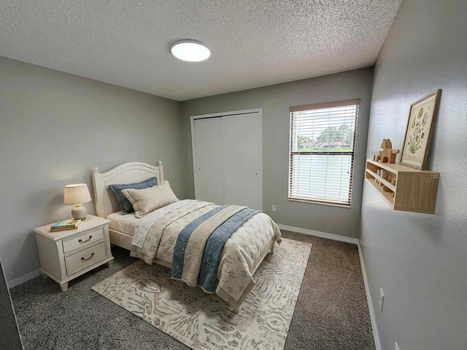 50 Lakepointe Circle Kissimmee FL 34743