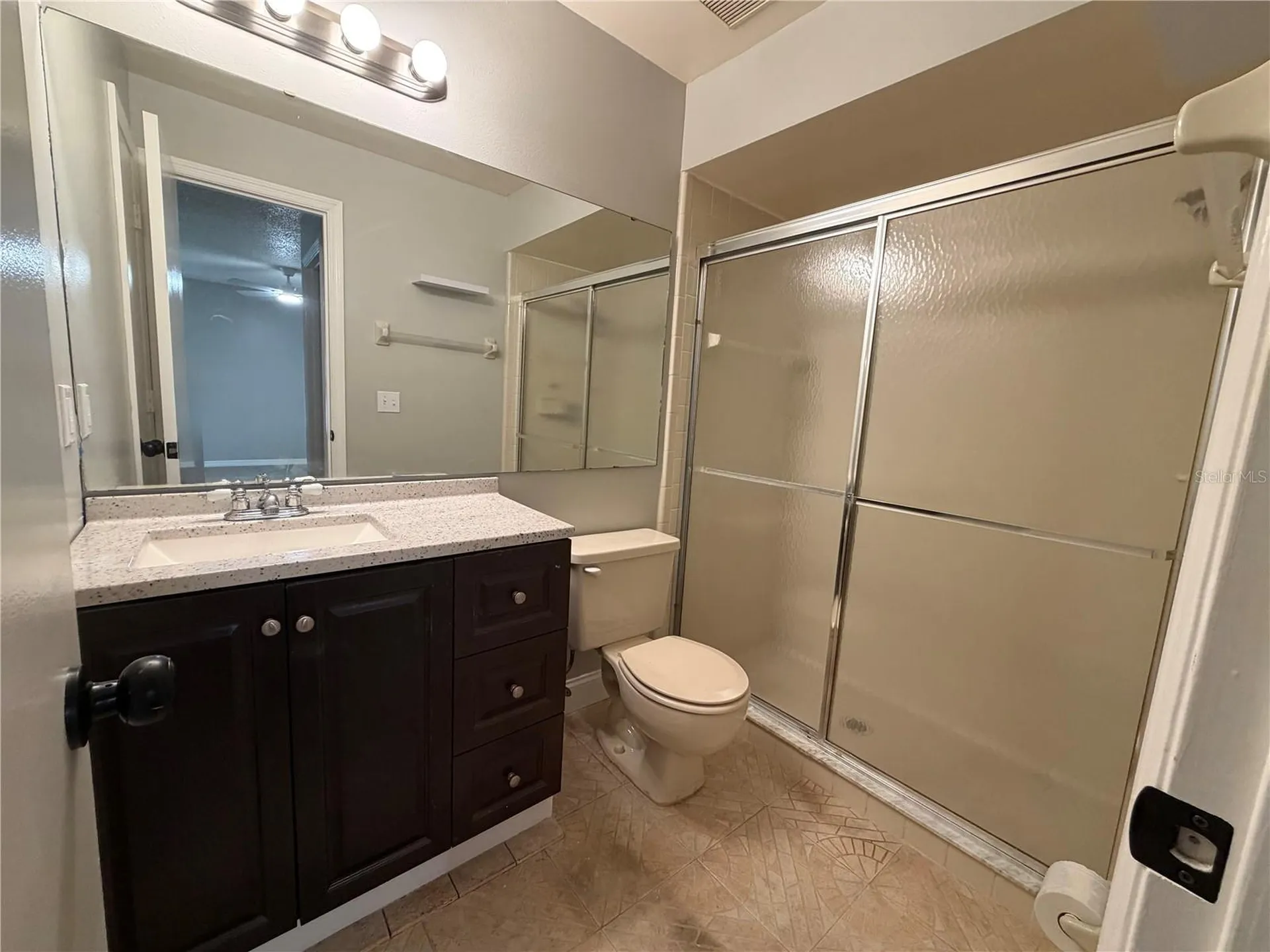 50 Lakepointe Circle Kissimmee FL 34743