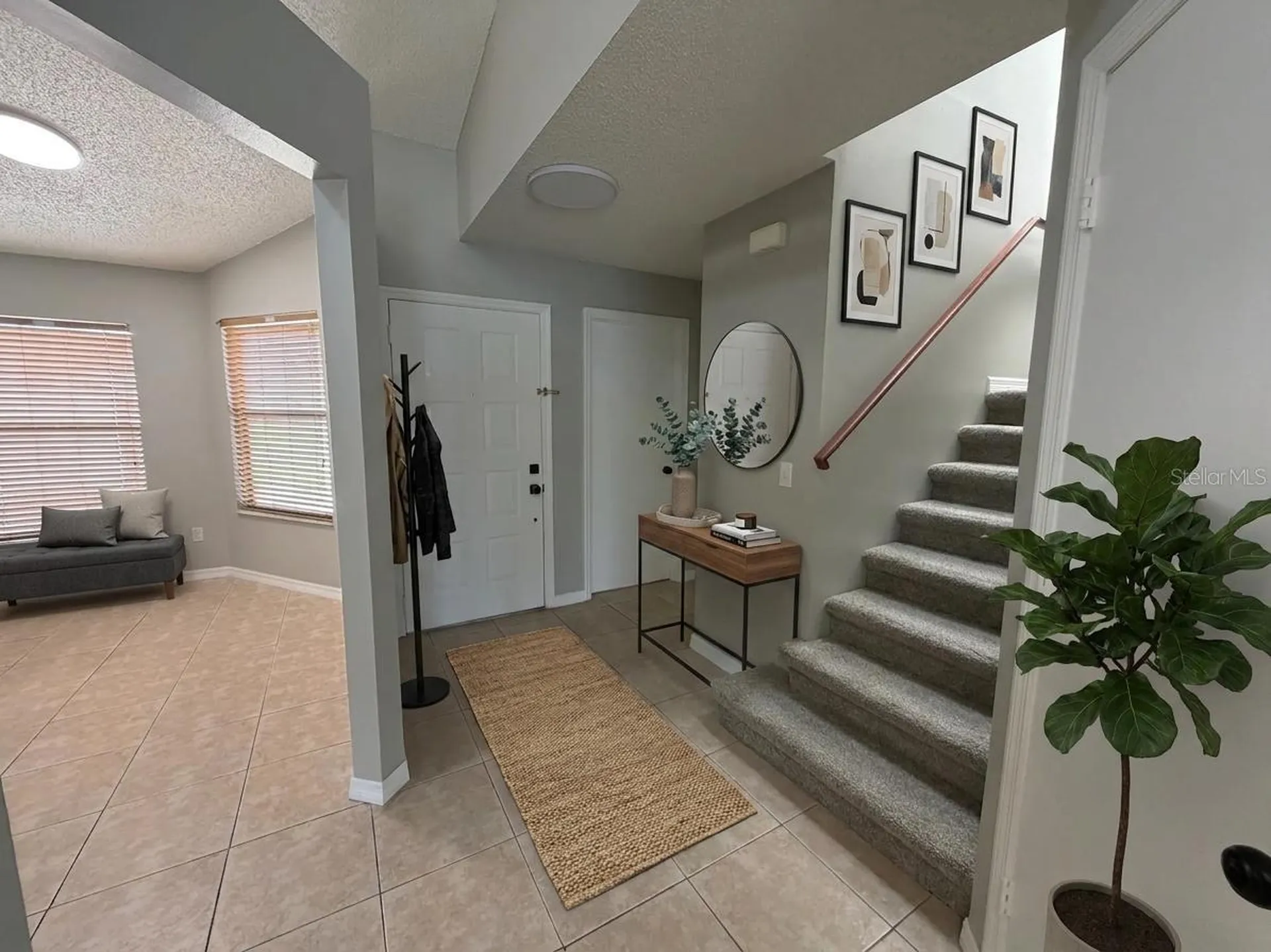 50 Lakepointe Circle Kissimmee FL 34743