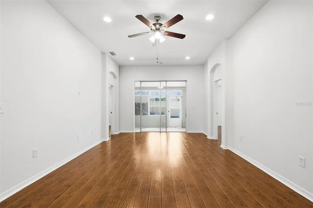 15511 Montilla Loop Tampa FL 33625