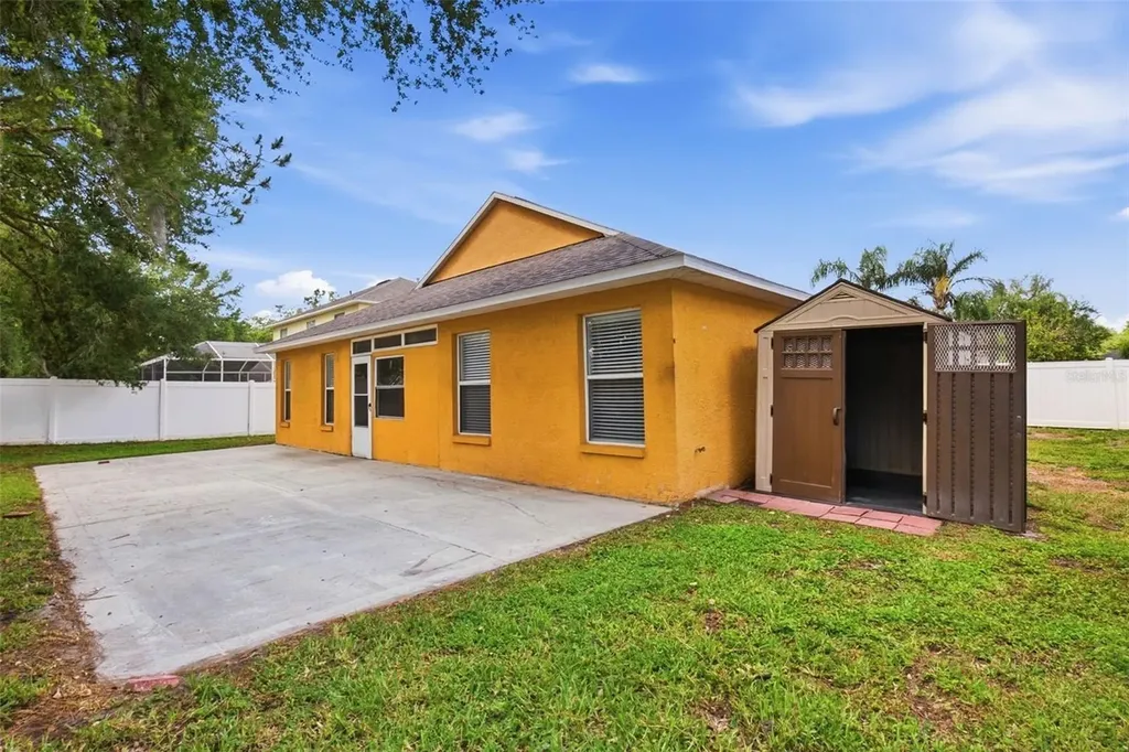 15511 Montilla Loop Tampa FL 33625
