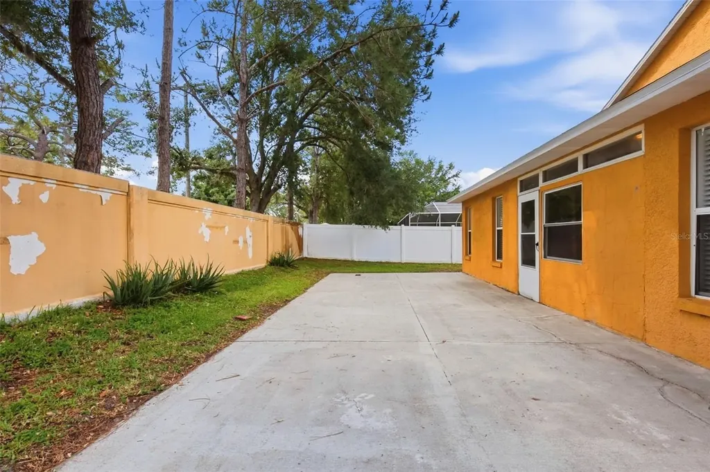 15511 Montilla Loop Tampa FL 33625