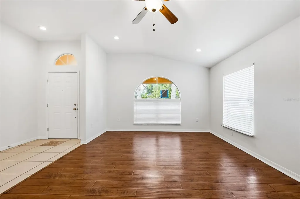 15511 Montilla Loop Tampa FL 33625