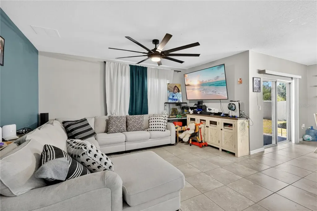 941 Century Avenue SE Palm Bay FL 32909