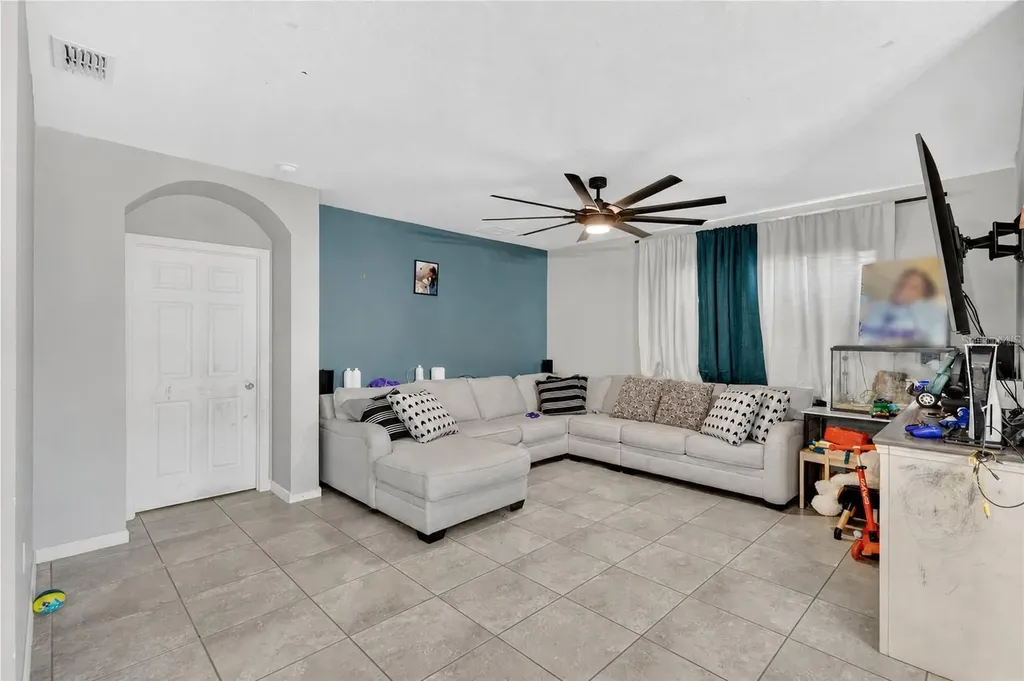 941 Century Avenue SE Palm Bay FL 32909