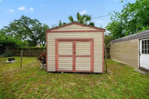 163 West Street Oak Hill FL 32759