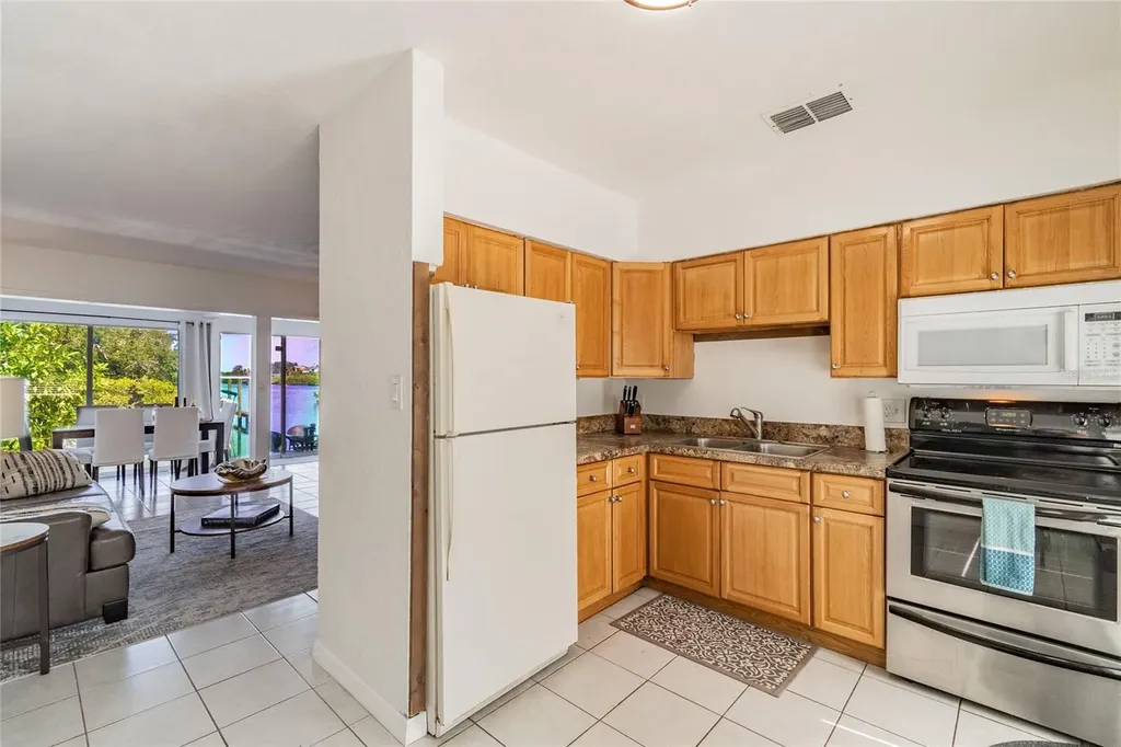 607 Betmor Lane Palm Harbor FL 34683