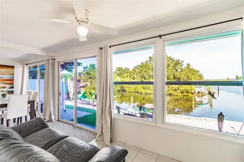 607 Betmor Lane Palm Harbor FL 34683