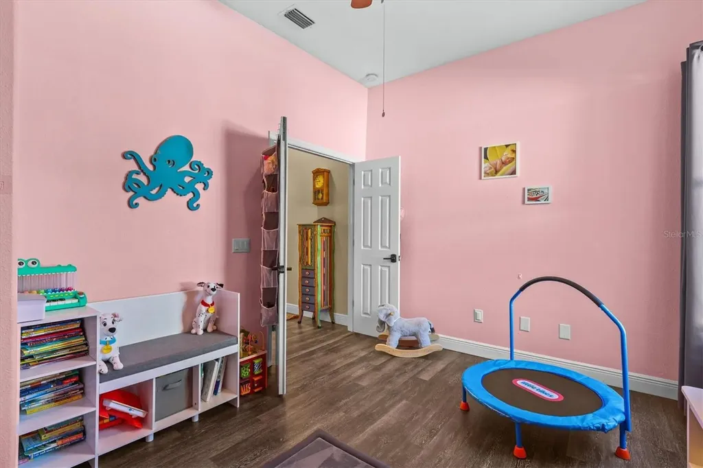 460 Denise Street Tarpon Springs FL 34689