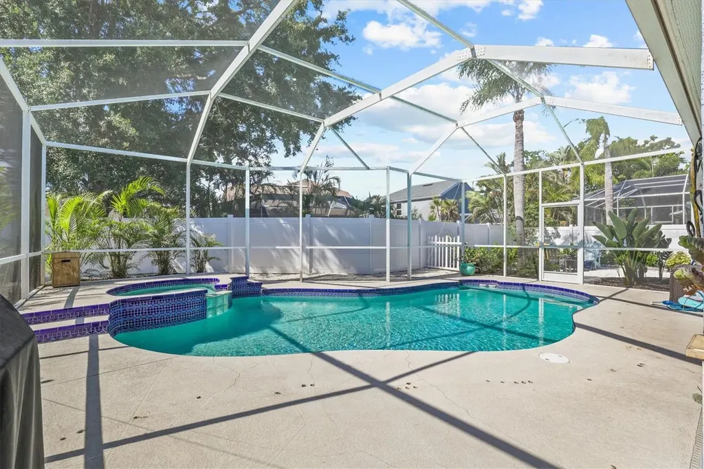 460 Denise Street Tarpon Springs FL 34689