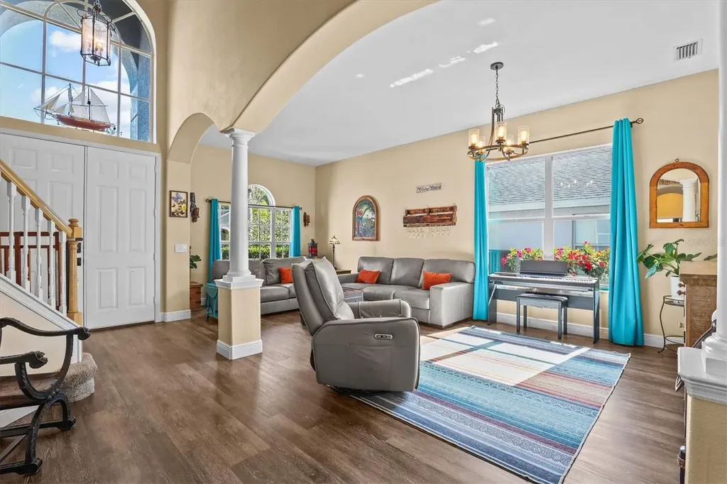 460 Denise Street Tarpon Springs FL 34689