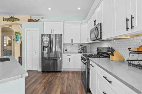 460 Denise Street Tarpon Springs FL 34689